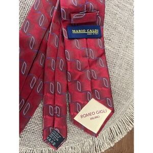 Vintage MARIO CALDI-ROMEO GIGLI Milano 100 % Silk Tie Hand Made In Italy Red
